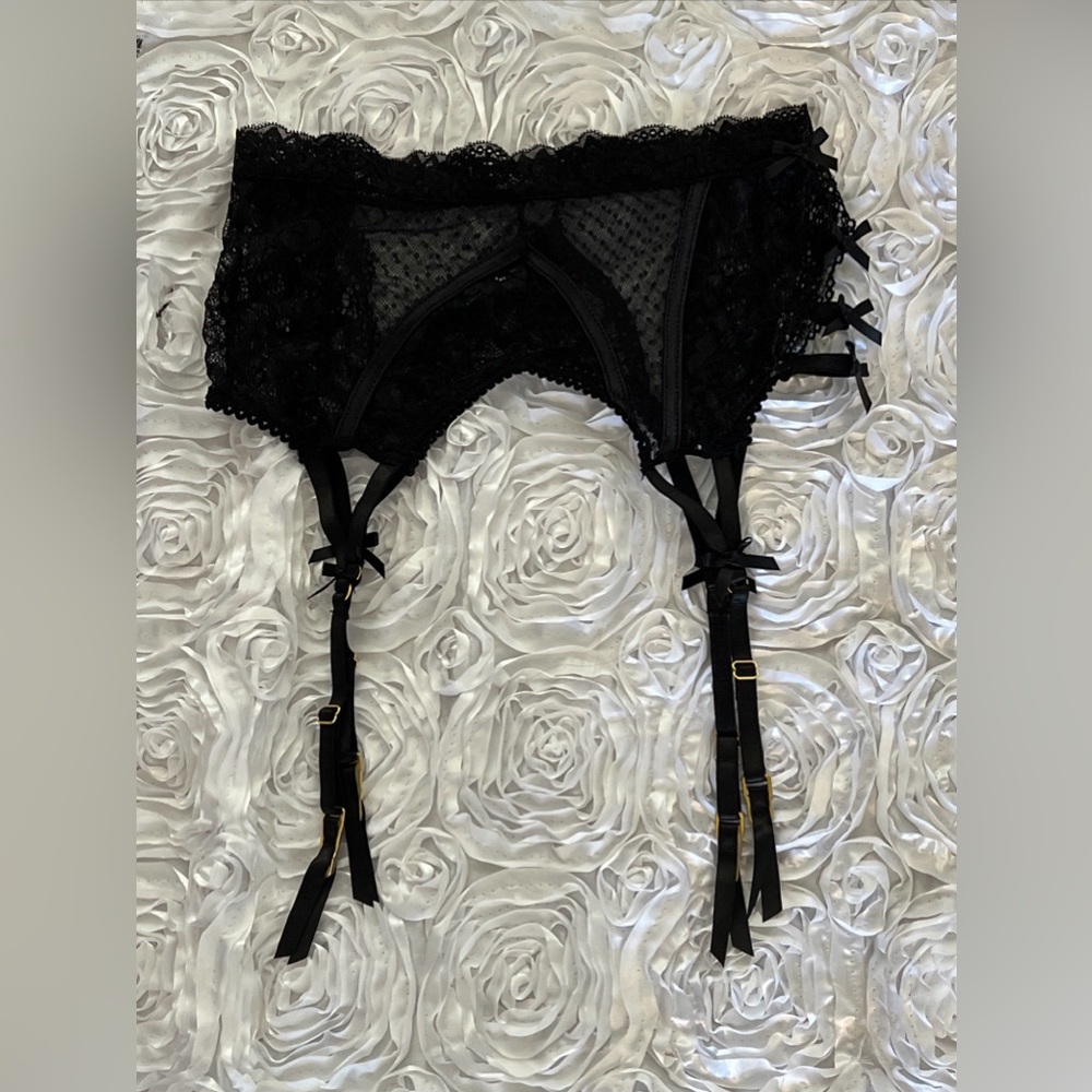 Yandy Com Collection Women Garter Black LACE BOWS Belt Lingerie Size M